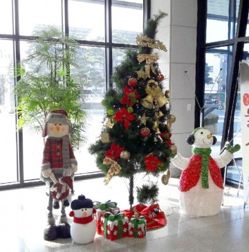 정읍시, 시청사와 읍면동 주민센터에 크리스마스 장식 설치