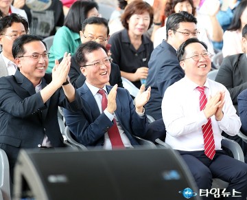 힐링 콘서트 즐기는 박희조·조원휘·이장우