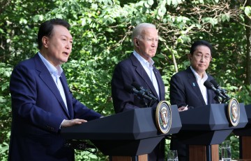윤석열대통령, 2차 한미일 회의 주최 추진…내년 상반기 개최 가능성