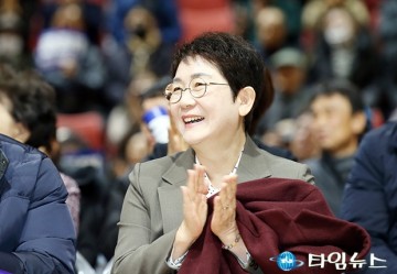 ‘장종태’ 출판기념회에 참석한 박정현 최고위원