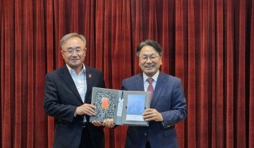 강기정 광주시장, 광주 찾은 4·3유족들과 ‘평화연대’ 