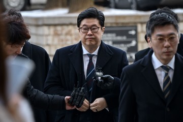 ‘홈플러스 1천억 사기 혐의’ MBK 김병주 회장 등 영장 기각... 검찰 수사 ‘급제동’