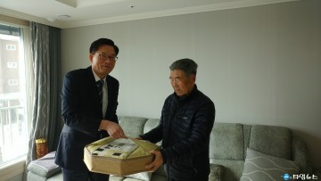 충북남부보훈지청, 설 명절 맞아 생존 애국지사 위문