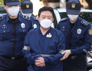  'SG발  증권 폭락' 투자자 모집책 2명 구속