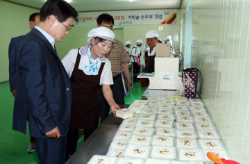 강진군 옴천면 엄지마을 어르신, 가마솥 손두부 제조 ‧판매