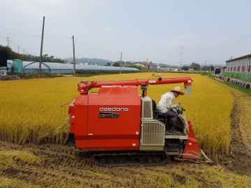 농업기술센터 농업기계 은행 휴일도 잊은채 적기 벼베기 순조롭게 마무리
