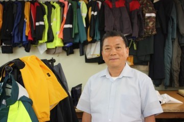 [만나고 싶었습니다] 우의 만들기 50년 역사를 만들어 가는 사람