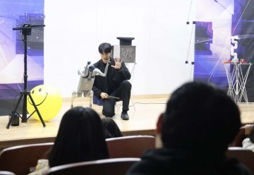 대전 대덕구 안산도서관, AI 매직쇼 개최…어린이 눈높이 ‘미래교육’ 호응