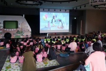 도당어울마당 만화카페  애니시네마 상영