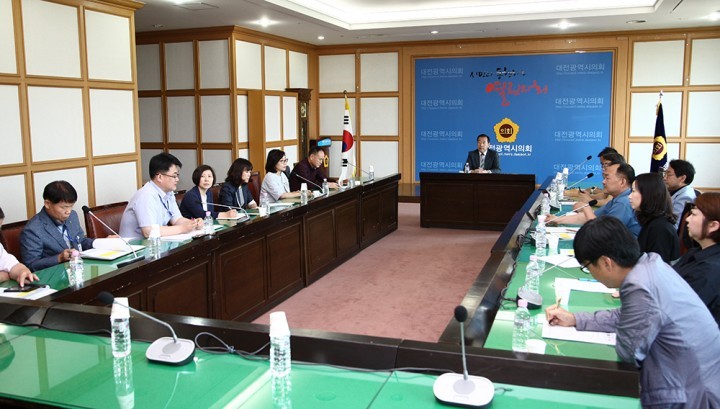 대전시의회 김동섭 의원, 대전디자인센터 성공추진 위한 민관협업 논의