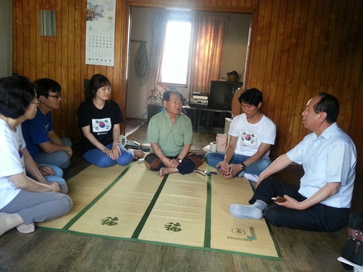작은 실천 큰 기쁨 북안면 구룡봉사단 광복 70년! 국가유공자 위문