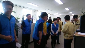 공노총, 군산시 방문해 AI방역 공무원·농가 격려 