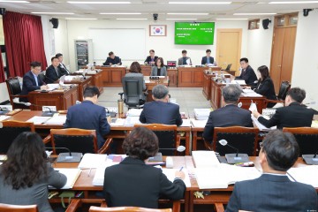 충북도의회 교육위원회, 청주교육지원청 행정사무감사서 교육 현안 집중 점검