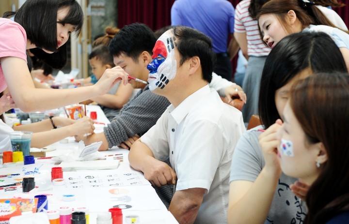 대전 중구, 태극기 그리며 애국심 충전