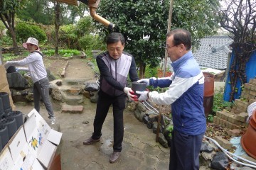 충북공인중개사 사랑나눔봉사회, 사랑의 연탄 나눔 봉사