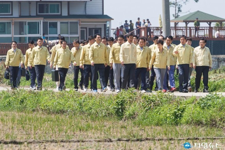 박근혜 대통령 강화군 가뭄현장 방문 