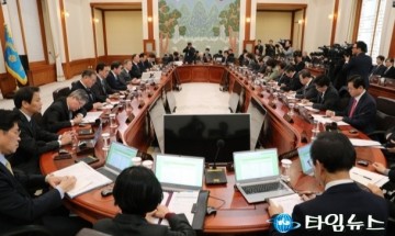 [서승만 컬럼] 文 대통령, 가짜뉴스와 전면전 선포...친정부적 언론만 살아남는건가? 