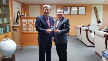  곽용환 고령군수. 한국관광공사로부터 감사패 수여 
