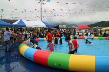 구미시 지산샛강에서 생태문화 축제를 열다 