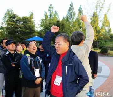 가위·바위·보 하는 김택수 대전시 정무부시장