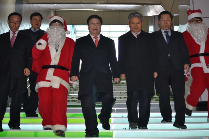 권선택 대전시장, 건강 계단으로 건강과 기부를!