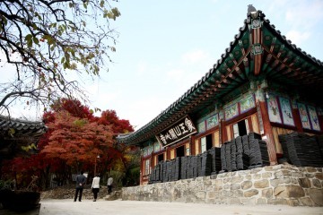 서산시 개심사(開心寺)관광객 발길 이어져