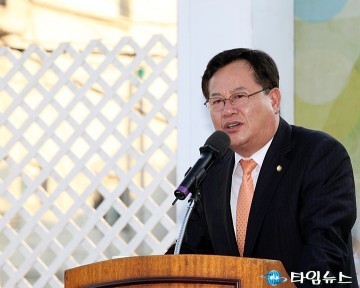 축사하는 이은권 국회의원
