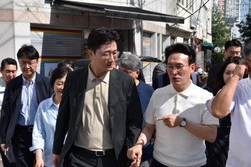 김민석 국무총리, 대전 동구 쪽방촌 현장 점검…공공주택 사업 협의