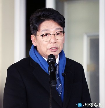 김찬술, 폐공장에서 대덕구청장 출마…“끊어진 대덕, 다시 연결하겠다”