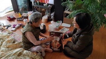  청주시보건소 홀몸노인 등 취약계층에 쌀 300포 전달