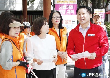 서철모 서구청장, 탄방동 주민과 소통 ‘걸어서 동네 한 바퀴’ 추진