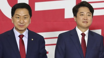김기현-이준석 회동…李 "탈당 앞서 만나…김대표 거취 대화"