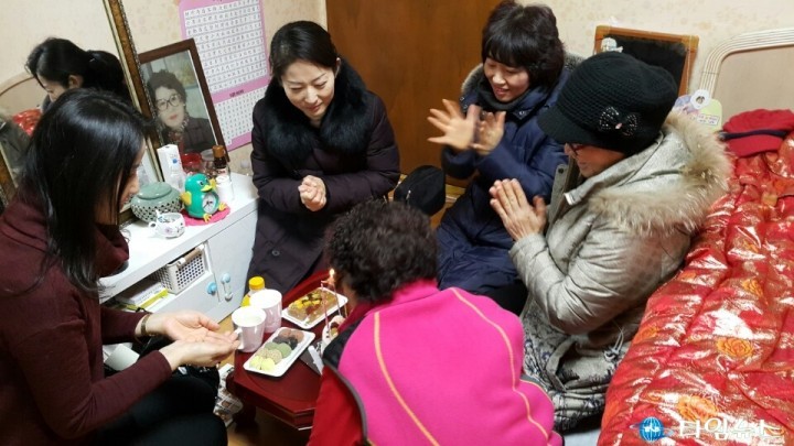 부천시 고강1동 한파 녹인 홀몸 어르신 생일잔치