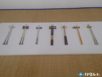 충북 공예품 출품·수상작 및 역대 수상작 100여 작품’이 전시