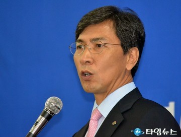축사하는 안희정 충남도지사