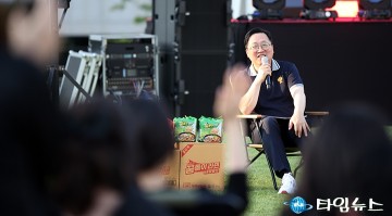 ‘청년스위치ON’에서 소통하는 이장우 대전시장