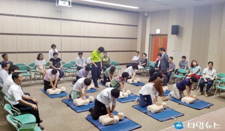 순천시, 전 공무원 대상으로 심폐소생술 교육 실시