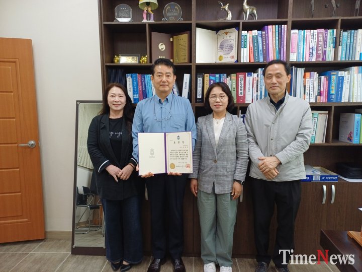 충주 유경호 세무사, ‘영세납세자 대변인’ 공로 도지사 표창 영예