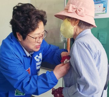 정상신 대전시교육감 예비후보 “인성이 실력”…어버이날 현장 행보