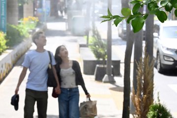 “안개 속으로 쏙”…대전 도심 달군 30도 더위
