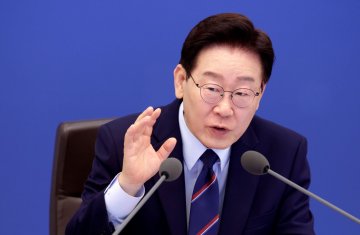 李대통령, 삼성 노사 최종 담판 앞두고 압박… "노동권만큼 경영권도 존중돼야"