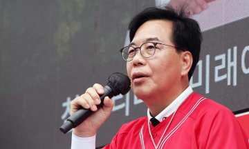 송언석 “이장우는 성과, 허태정은 실패”…신탄진 장날 총공세