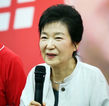 박근혜 “다시 한번 이장우, 시민 위해 일하길”