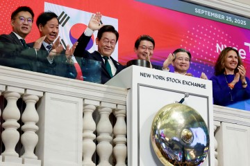  李대통령 韓시장 대대적 체질개선"