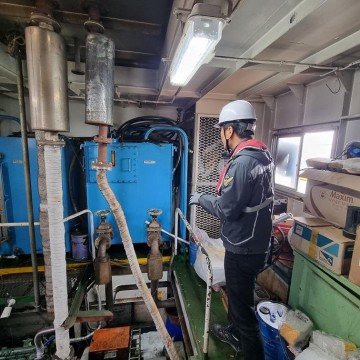 군산해경, 해상 공사현장 해양오염 행위 집중 단속
