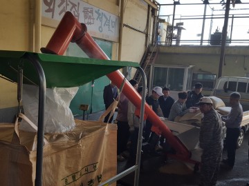 군위군 공공비축미 대형포대(톤백) 매입 확대 시책 시연회 개최