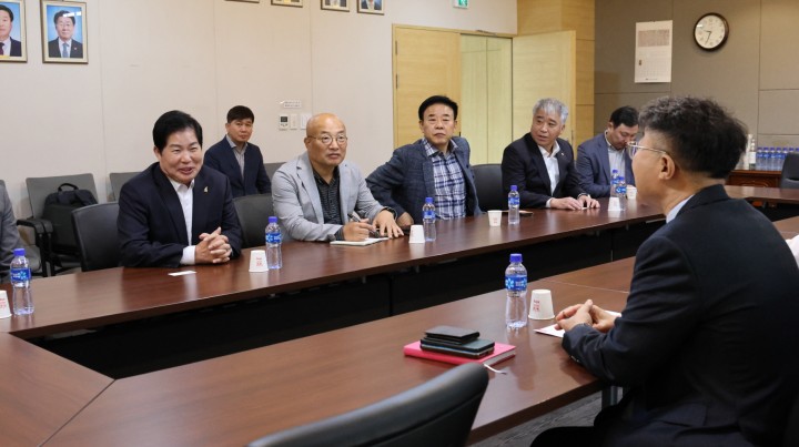 공영민 고흥군수, 최진원 주몽골 대한민국 대사 면담