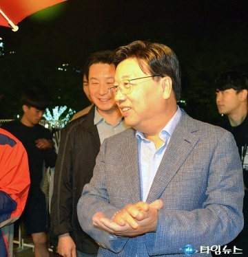 권선택 대전시장, ‘푸드트럭’ 장사는 잘되나요?