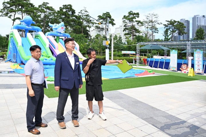 김제선 중구청장, 중촌문화공원 물놀이장 점검…“어린이 안전이 최우선”