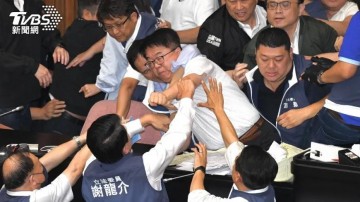 총통 취임 앞두고…대만, 여야 극한 대립에 국회서 '난투극'